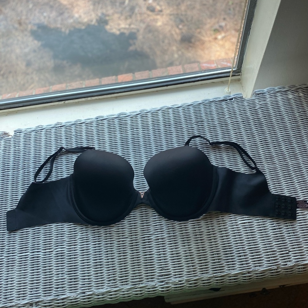BNWT Victoria’s Secret Sexy Illusions Demi Bra